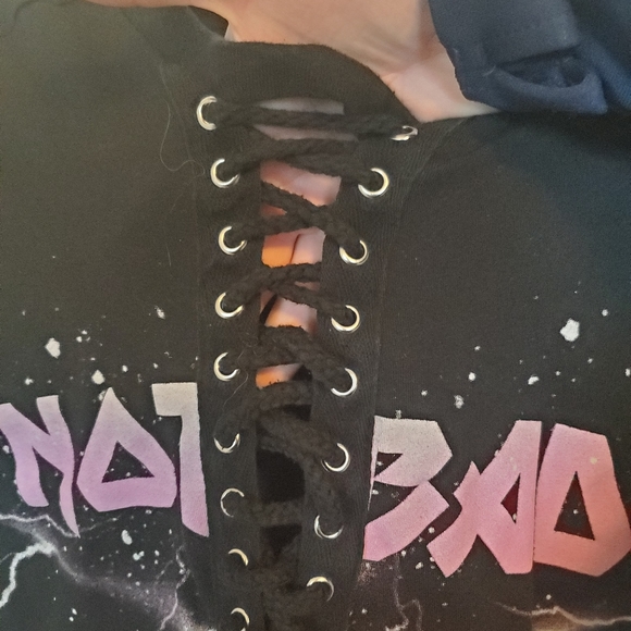 T-shirt with tie front - Picture 3 of 3